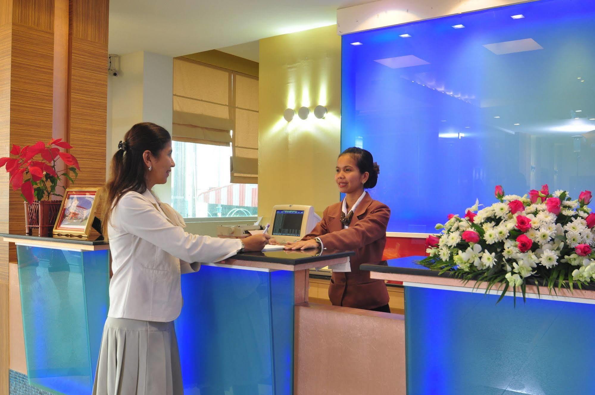 Bp Grand Suite Hotel Hat Yai Exterior foto